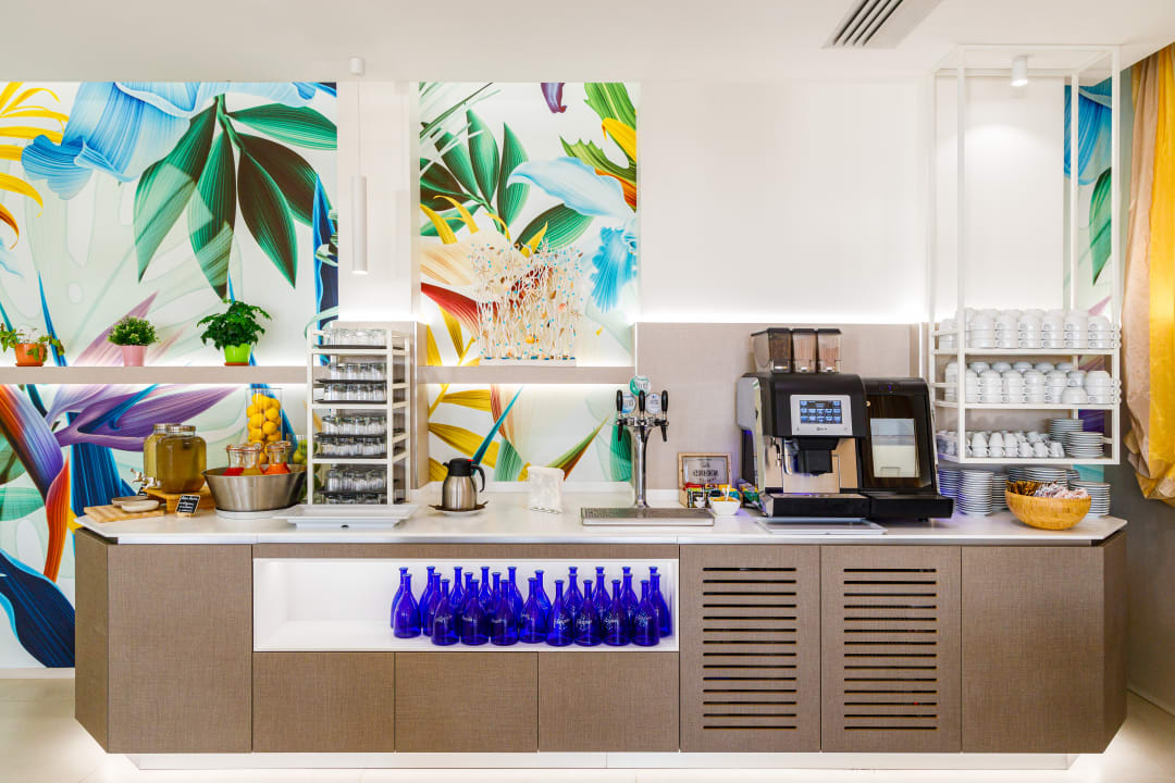 Gastro Hotel Ariane - BEACHFRONT, Breakfast XXL & Sea View