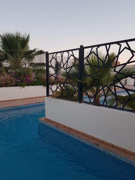 Pool Fort Arabesque Resort, Spa & Villas