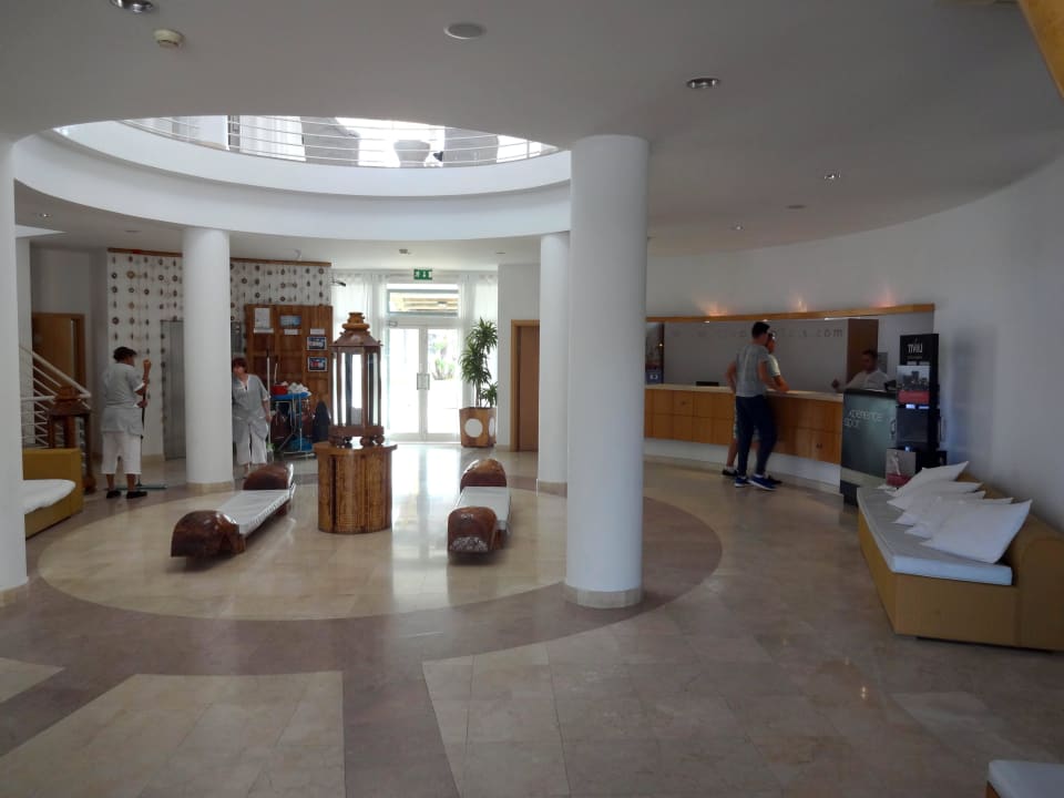 Rezeption NH Marina Portimão Resort