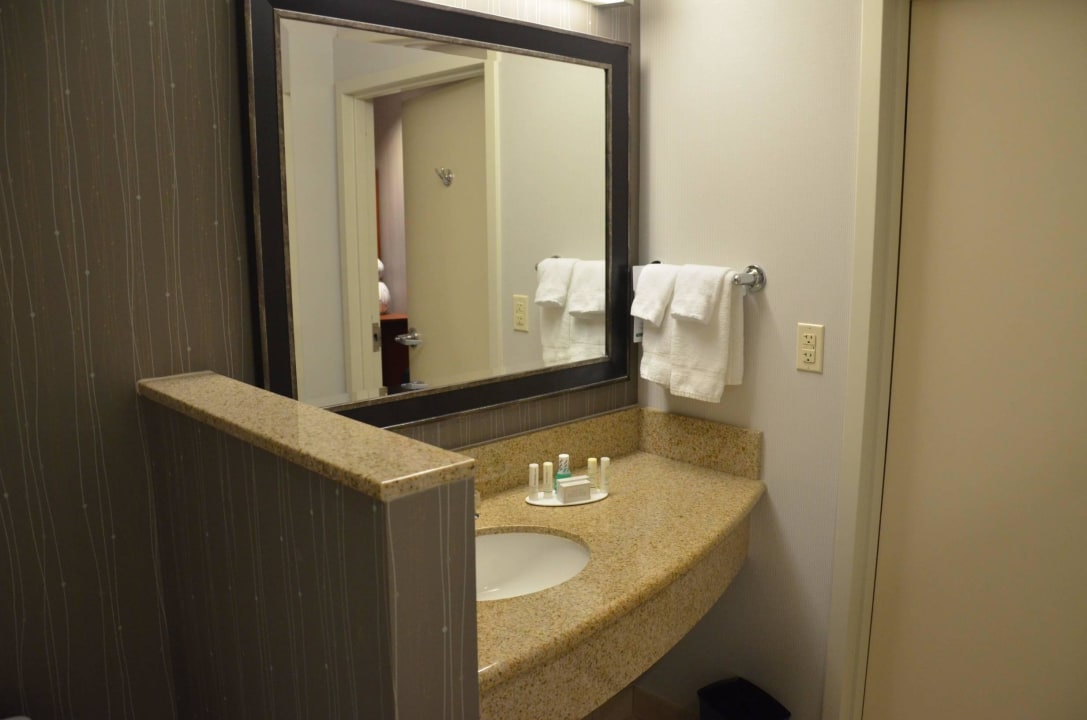 King Room Hotel Courtyard by Marriott Santa Clarita Valencia