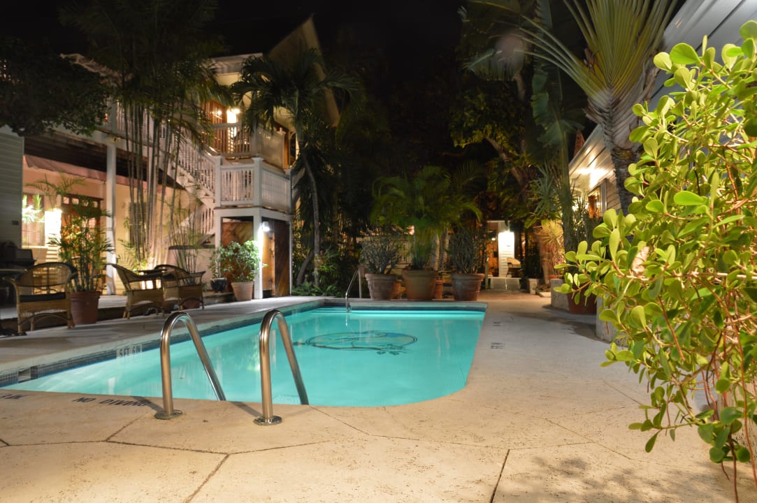 Pool und Garten bei Nacht Heron House - Adults only