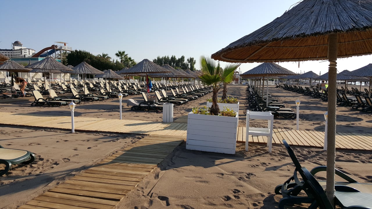 Strand Hotel Baia Lara