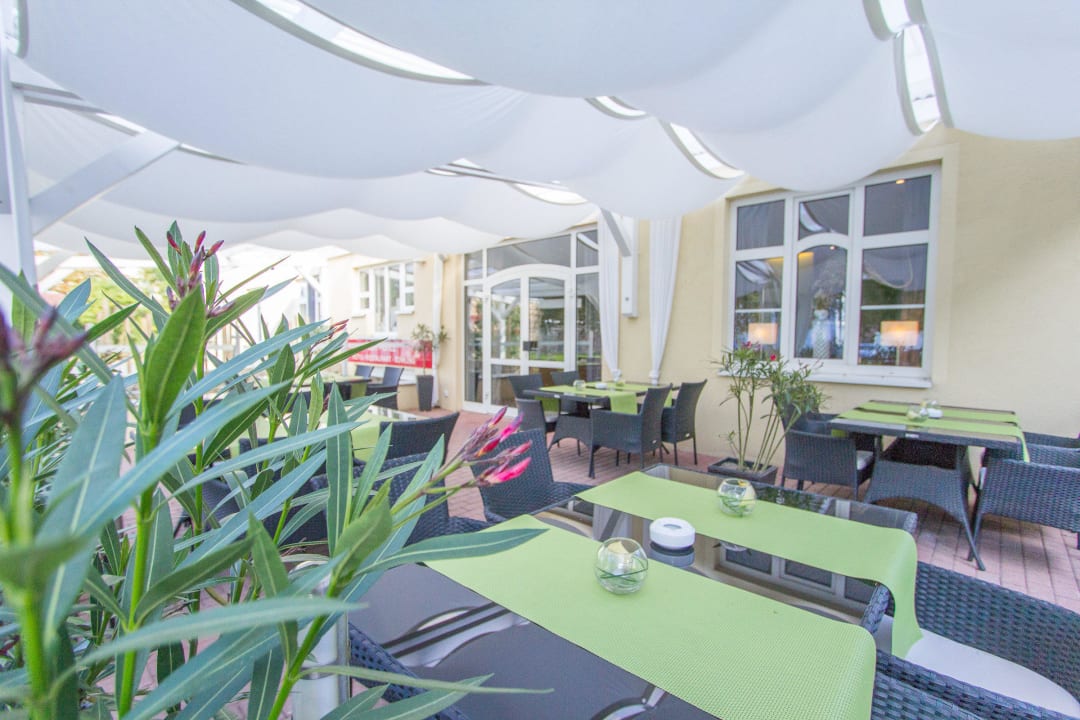 Terrasse Hotel Zur Mühle