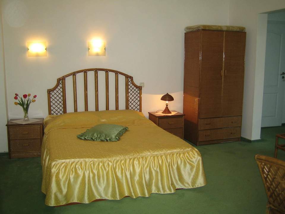 JuniorSuite bedroom Villa Elena