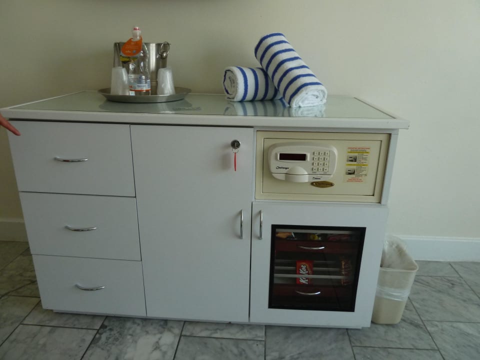 Schrank, Minibar, Safe The Beacon Hotel South Beach
