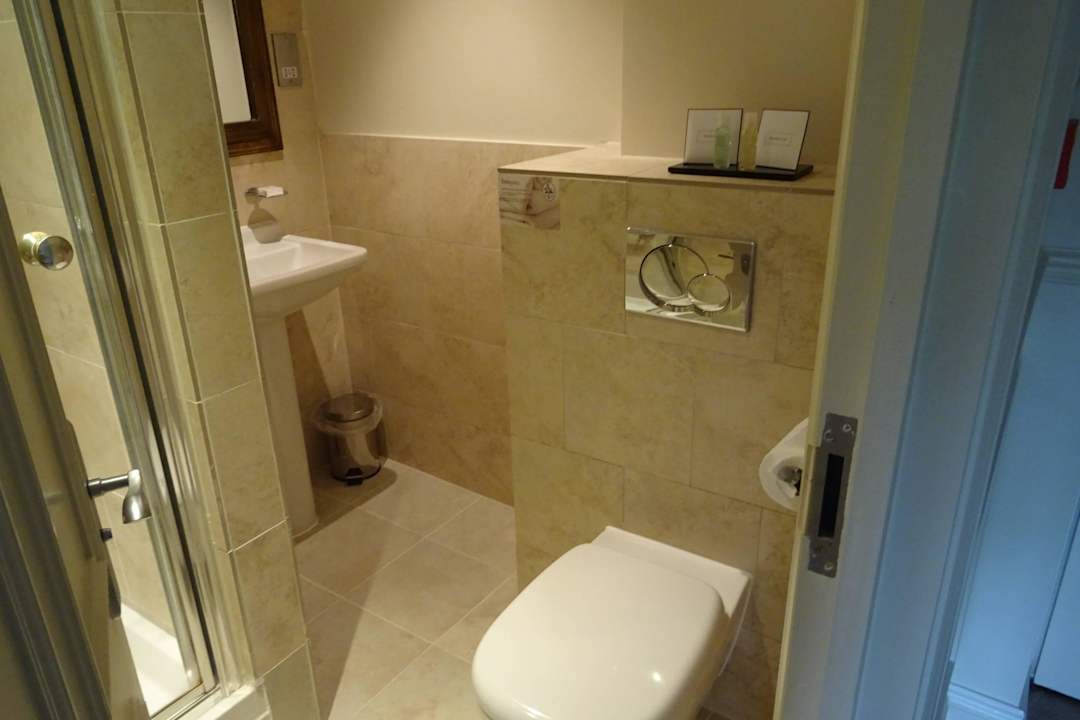 Bad mit großer Dusche Hotel The Talbot Inn