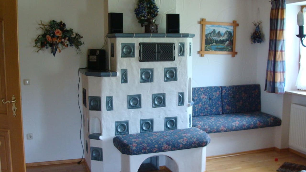 Kachelofen Wohnzimmer Ferienwohnungen Steinlehen