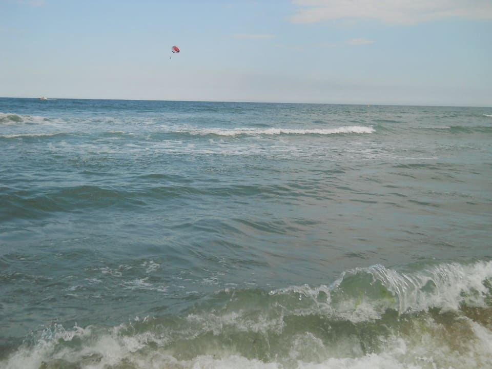 Auch mal größere Wellen Sol Luna Bay