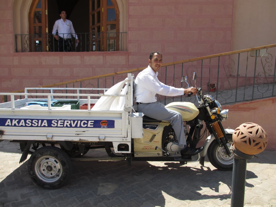 Motorrad-Transporter Sentido Akassia Beach