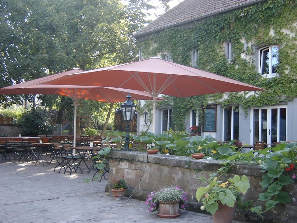 Biergarten Villa Keller by Erasmus