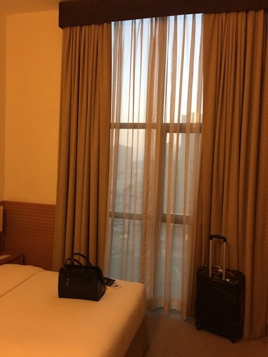 Zimmer Ramada Hotel & Suites by Wyndham Ajman