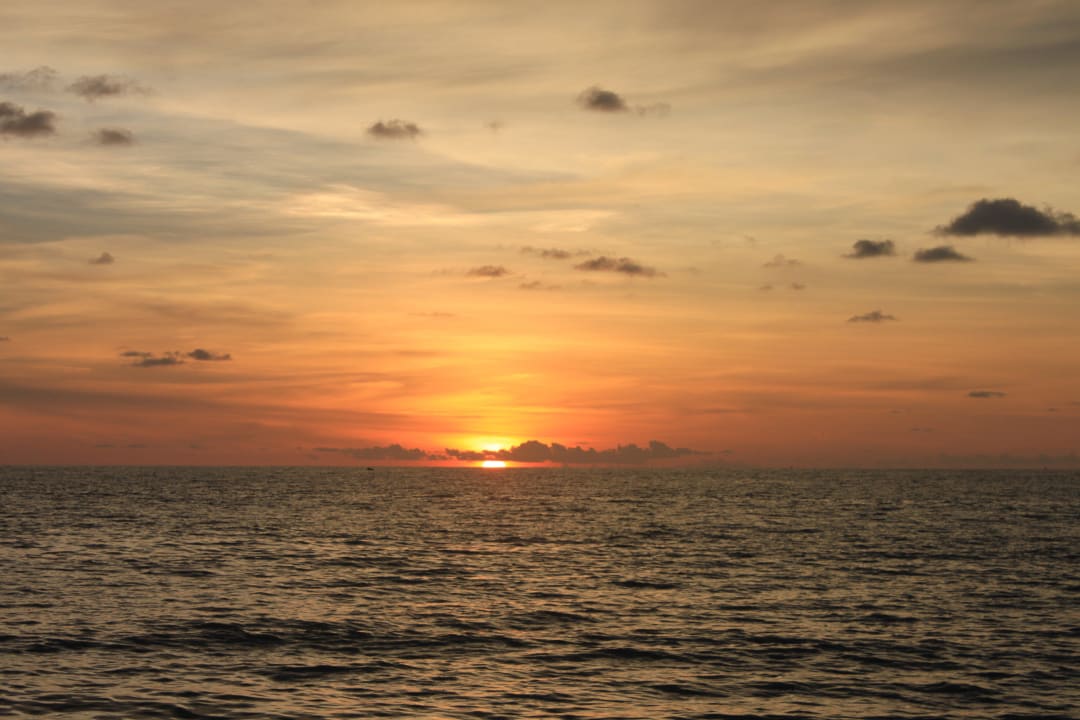 Sonnenuntergang am Strand La Veranda Resort Phu Quoc