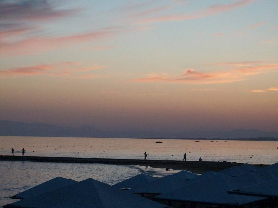 Traumhafter Sonnenuntergang Hotel Grand Side