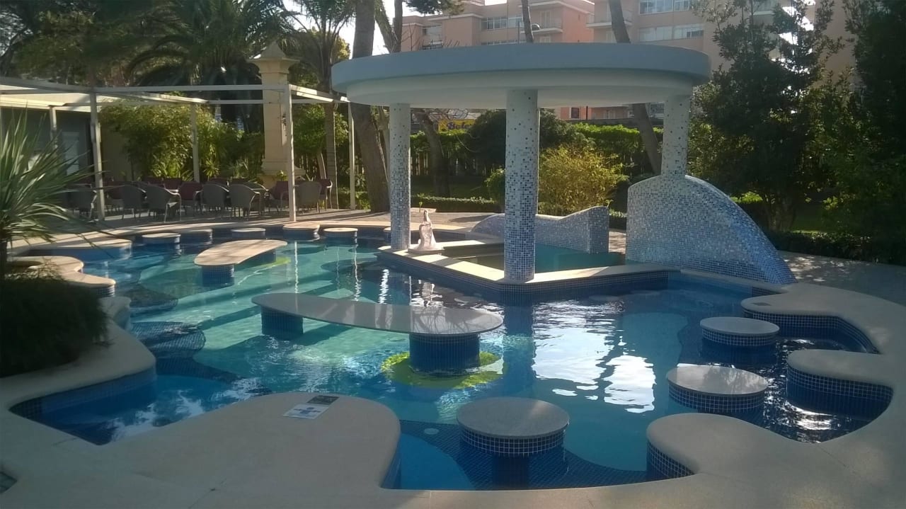 Theke im Wasser Hotel Riu Bravo