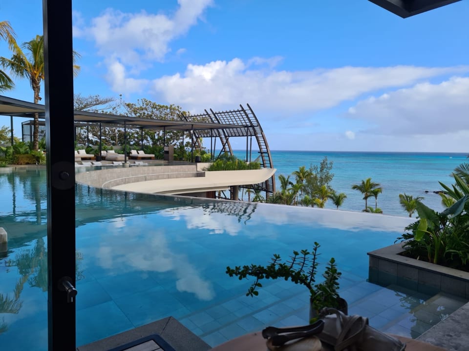 Pool LUX* Grand Baie Resort & Residences