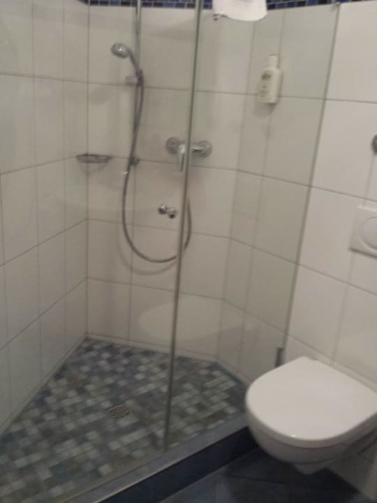 Dusche Hotel Villa am Rhein