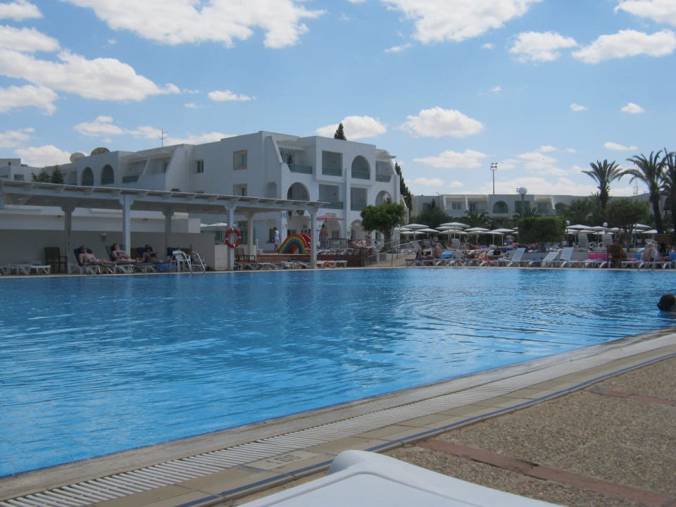 Sauberer Pool El Mouradi Club Kantaoui