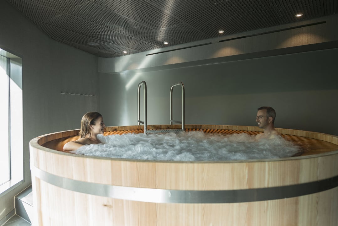 Whirlpool wellnessHostel4000