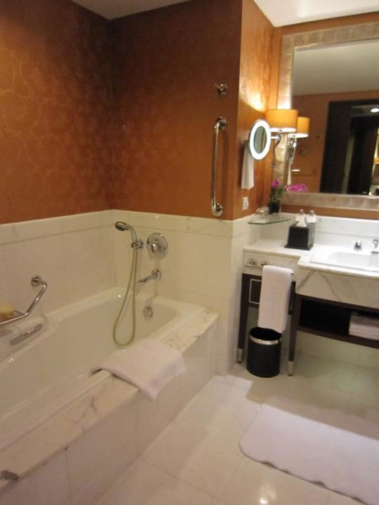 Badezimmer  Shangri-La Hotel, Bangkok