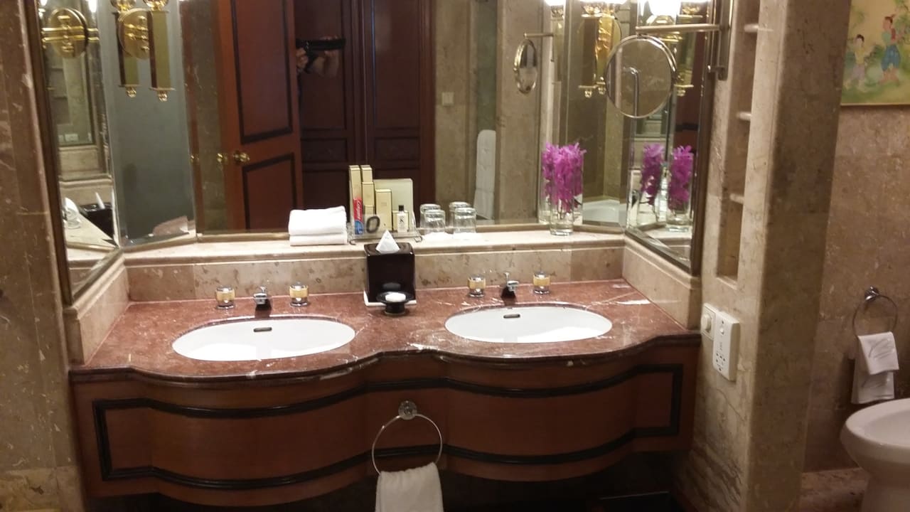 Zimmer Shangri-La Hotel, Bangkok