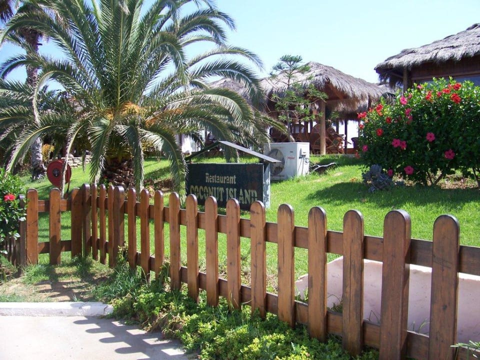 Weg zum a la Carte Restaurant am Strand El Mouradi Club Kantaoui