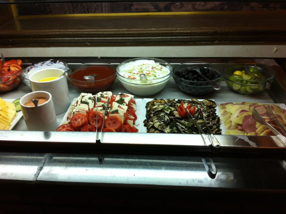 Antipasti beim Italiener Pickalbatros Alf Leila Wa Leila Resort - Neverland Hurghada