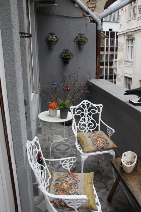 Zimmer d.FIVE Neo baroque with terrace