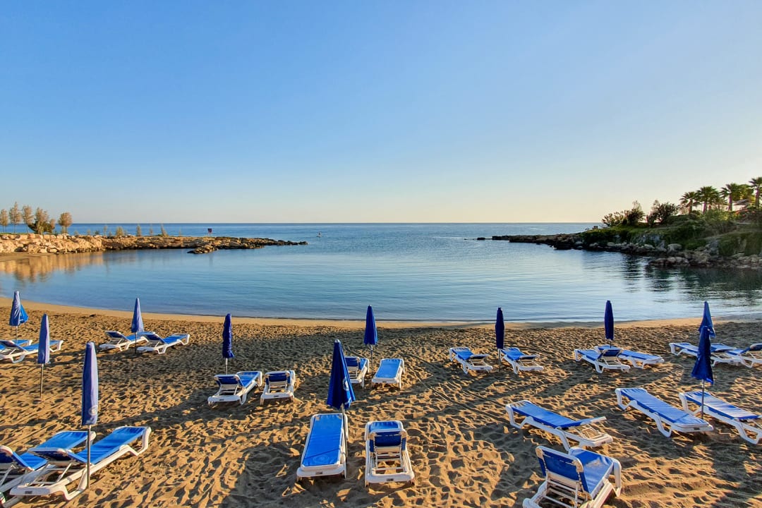 Strand Crystal Springs Beach Hotel