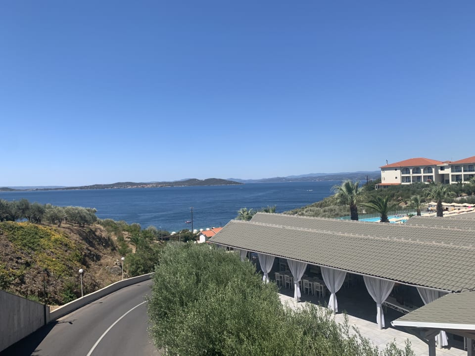 Außenansicht Akrathos Beach Hotel