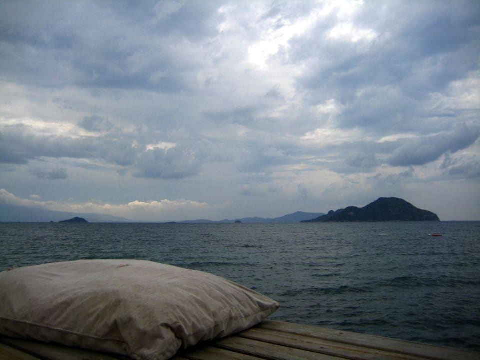 Widok z pomostu Tiana Beach Resort