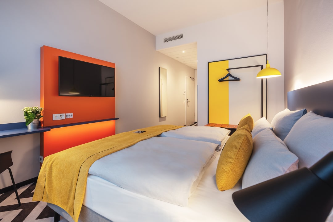 Zimmer Holiday Inn - the niu, Form Stuttgart Feuerbach