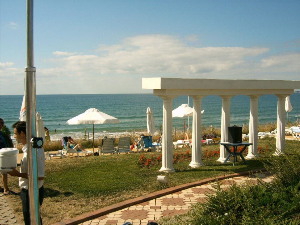 Zwischen Pool & Strand Hotel Sineva Beach