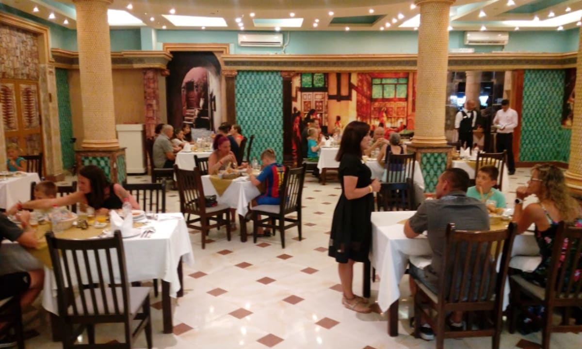 Gastro Mirage Bay Resort & Aqua Park