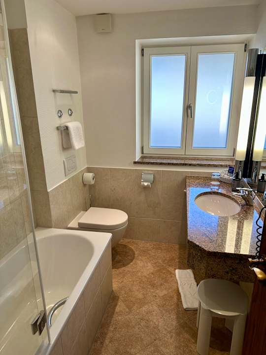 Zimmer Alm- & Wellnesshotel Alpenhof