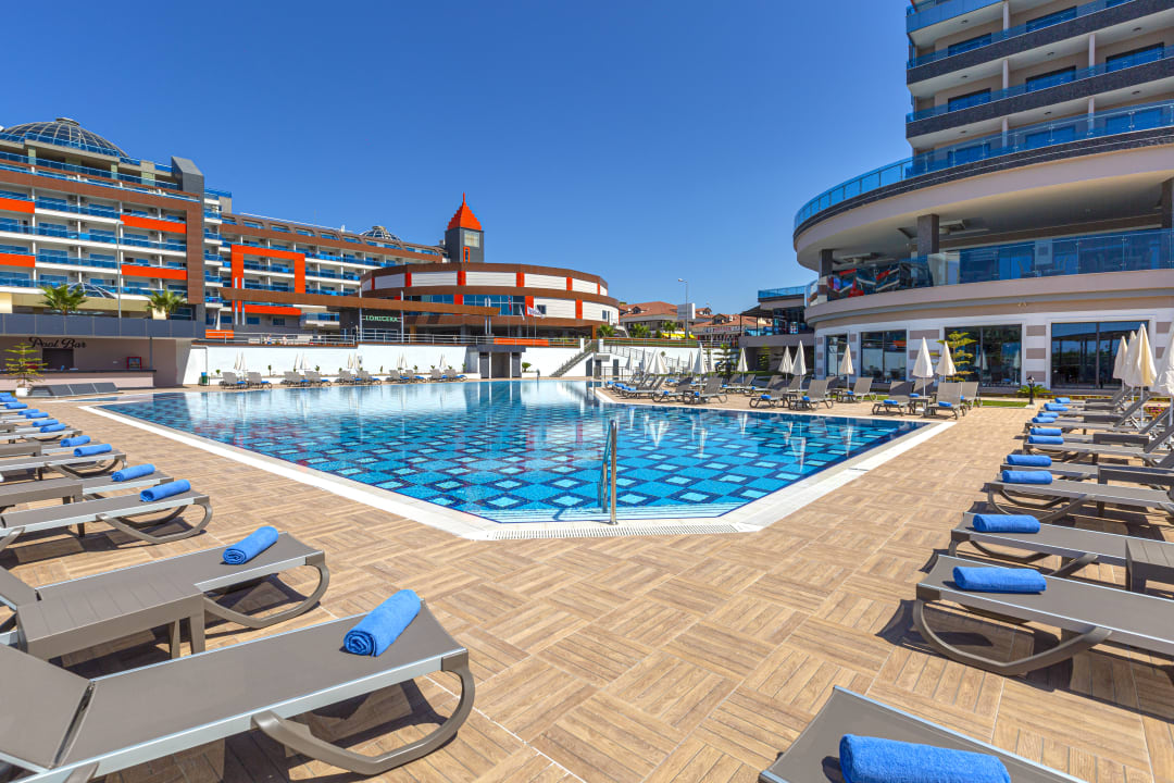 Pool Lonicera Premium - Ultra All Inclusive