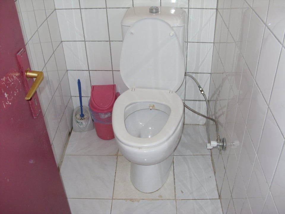 Pooltoilette New Garden Hotel Side