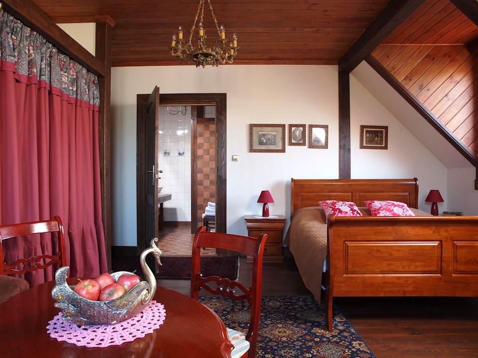 Pokój numer 8 Dwór Stanica Rzeczna Łabędzie