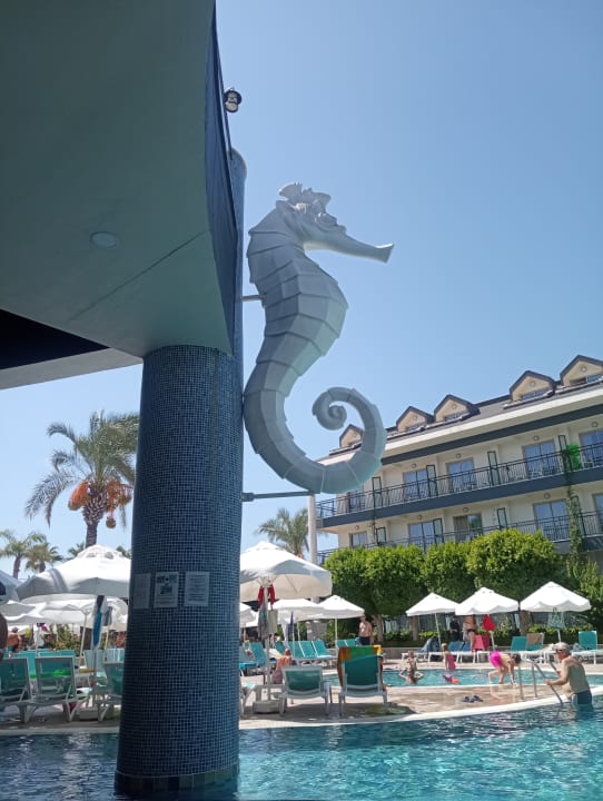 Außenansicht Dream World Palace Hotel