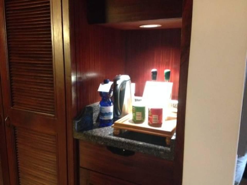 Kaffee, Tee, Wasserkocher, Minibar Constance Lemuria