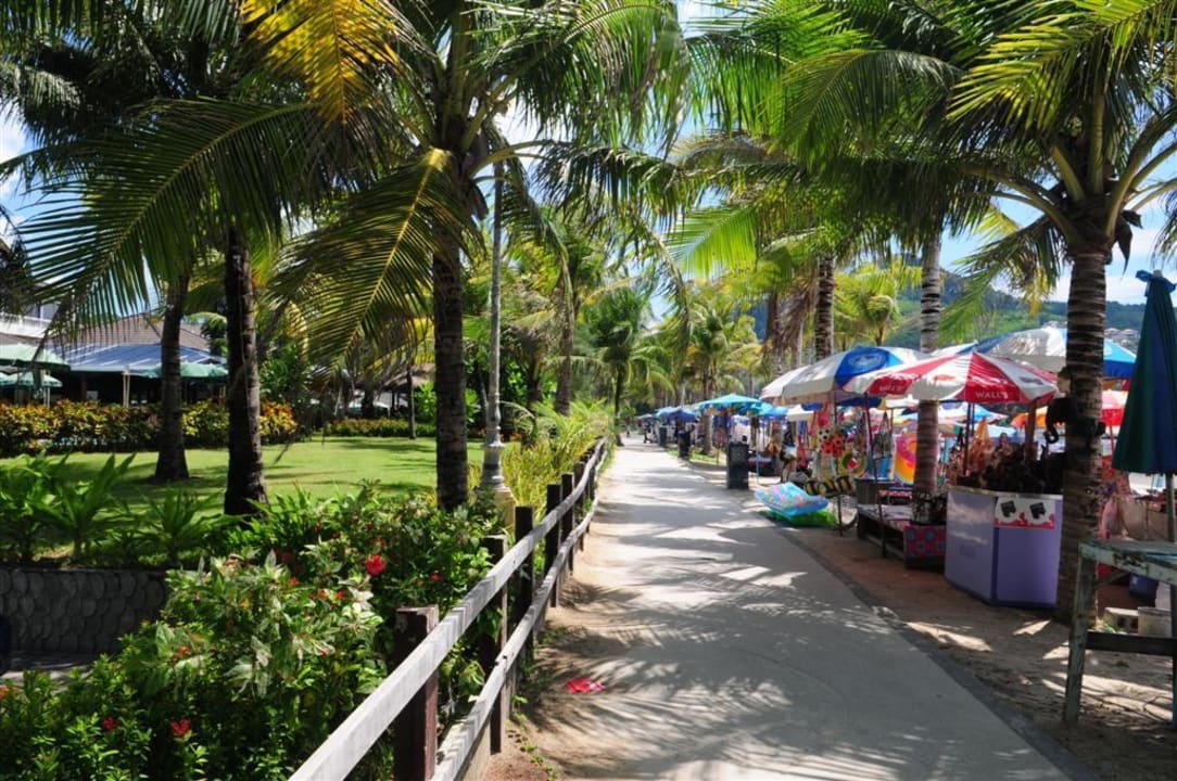 Strandpromenade Sunprime Kamala Beach