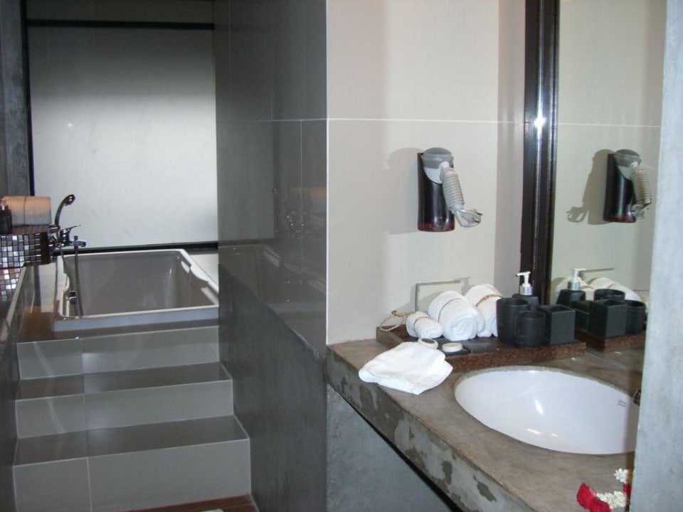 Bad Hotel The Dewa Koh Chang