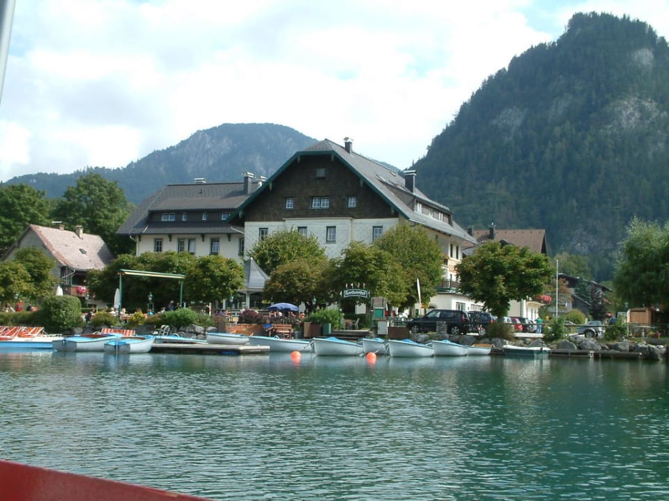 Ansicht des Hotels vom See Schlick Seehotel