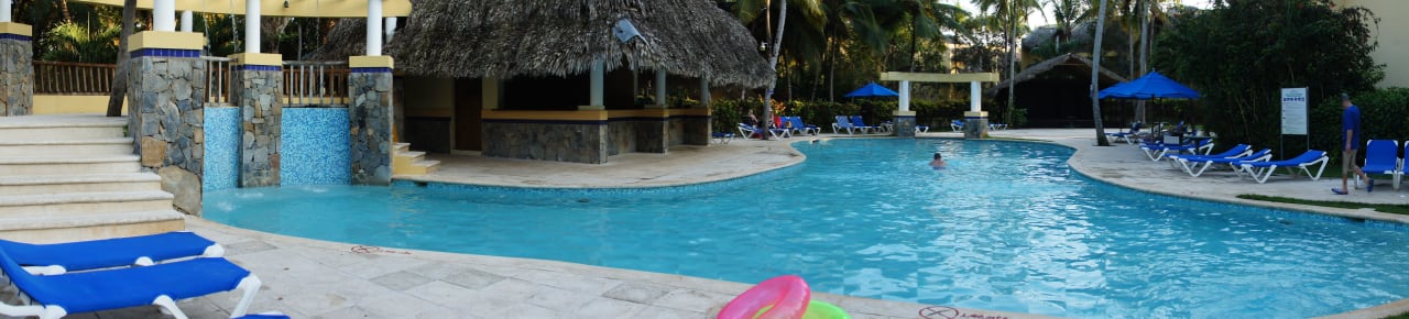 1 Pool und Poolbar Wyndham Alltra Samana