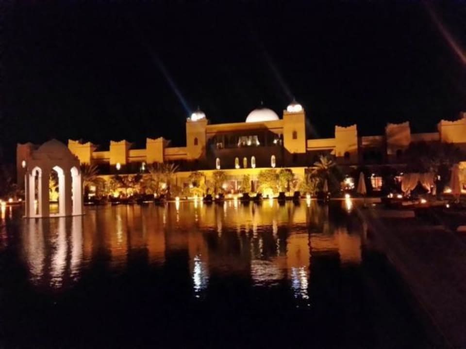 Park am Abend / Pool Sahara Palace Marrakech