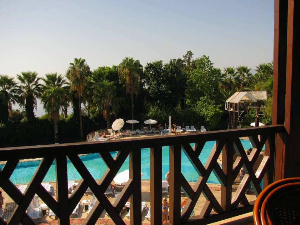 Вид на бассейн Hotel Özkaymak Falez