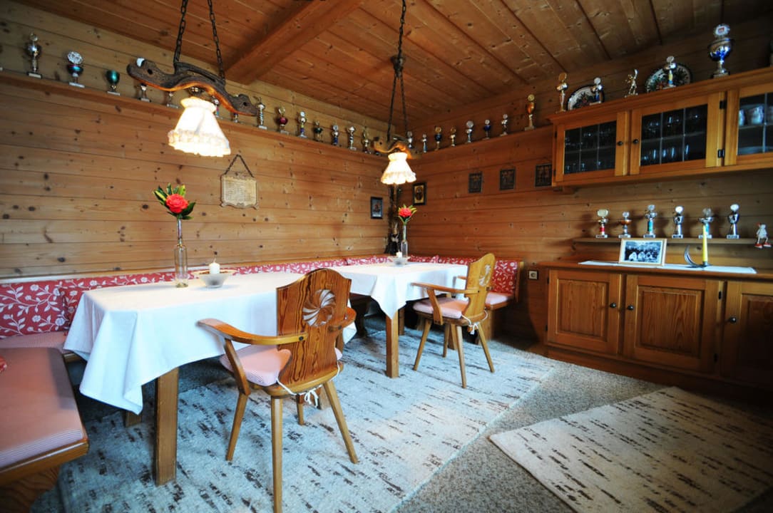 Die urige Gästestube Pension Riedlhof