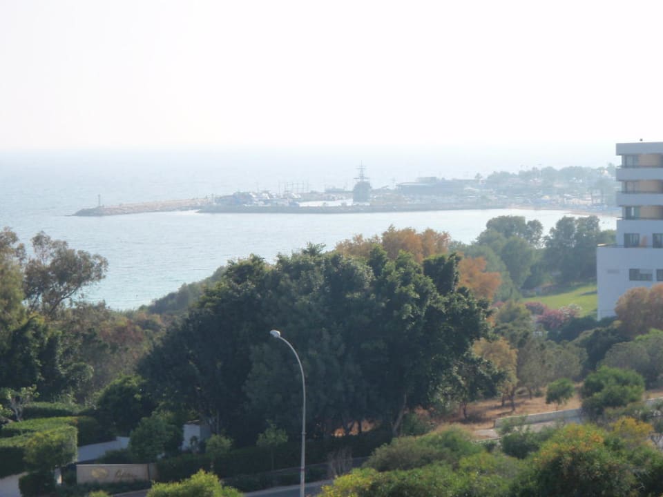 Blick vom Balkon Napa Mermaid Hotel & Suites