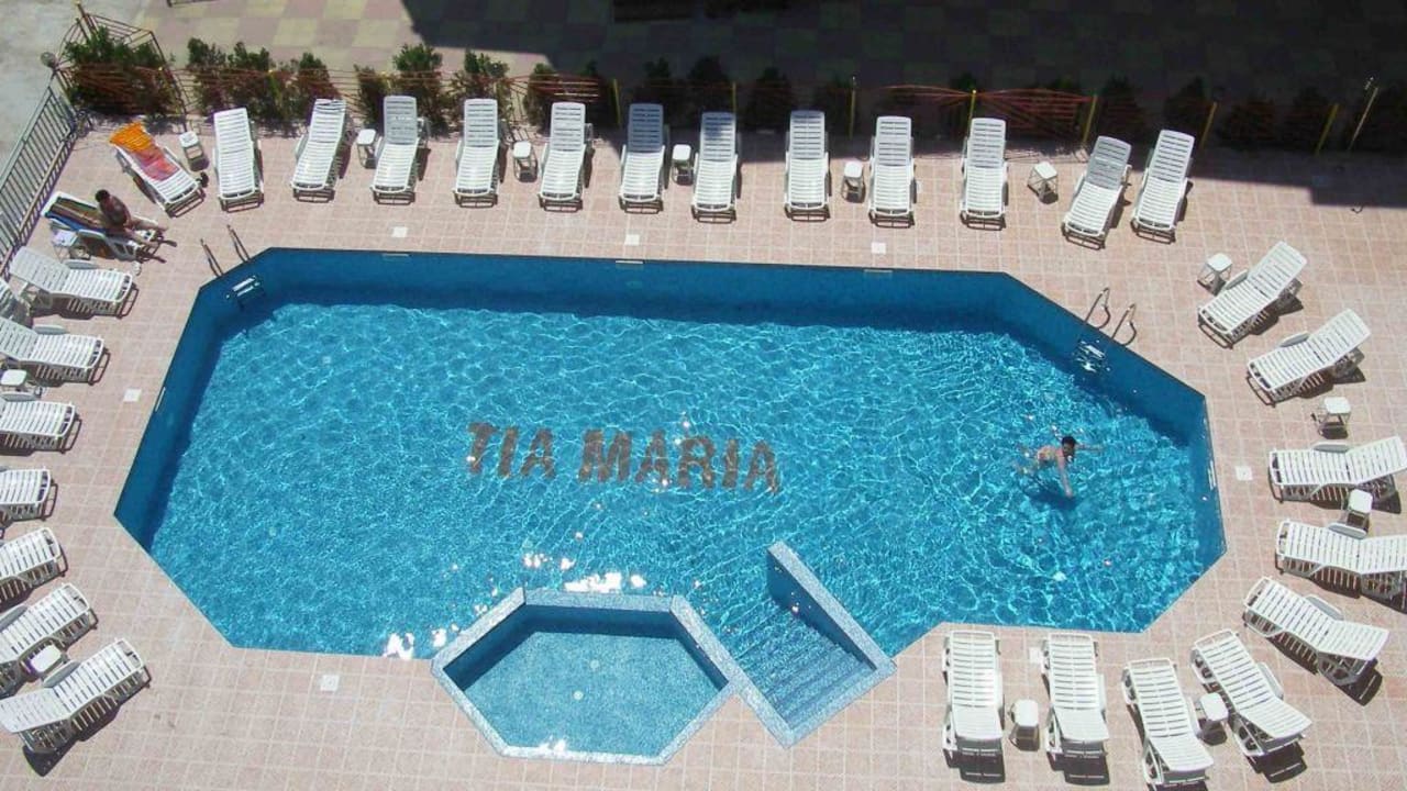 Pool facilities Hotel Tia Maria