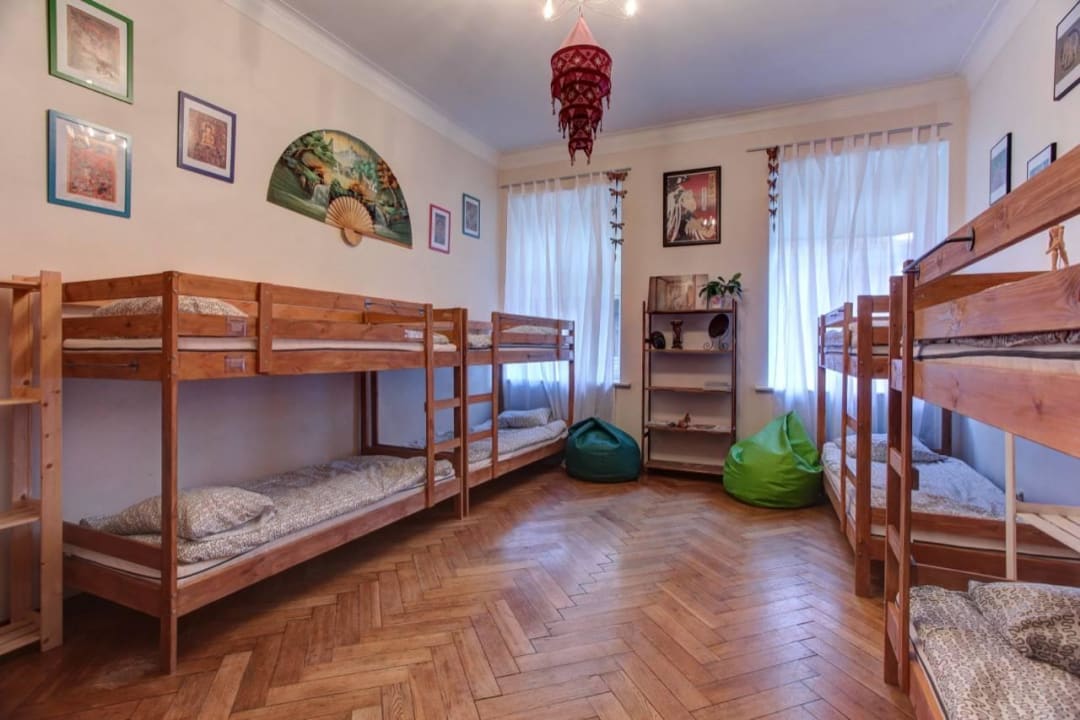 10-местный женский номер BroadSky Hostel