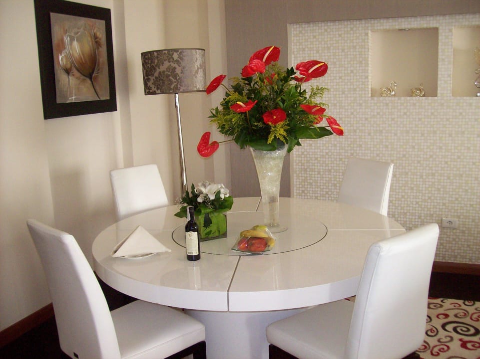 Speisetisch mit drehbarer Tiosch-Innenplatte Premier Le Reve Hotel & Spa